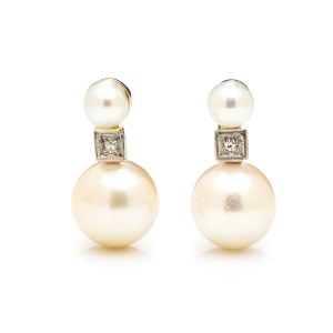 late 20th century. Earrings with pearls and diamonds