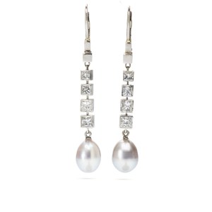 1990s. Diamond and pearl earrings