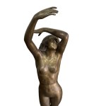 Nude woman