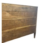 Elegant veneered and inlaid chest of drawers with geometric motifs