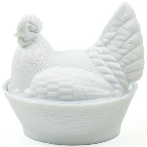 Milk glass, height 21 cm