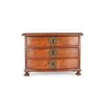 MINIATURE CHEST OF DRAWERS, 3 DRAWERS