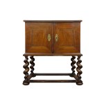 CABINET, EARLY 18TH CENTURY