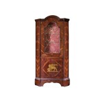 CORNER DISPLAY CABINET WITH VENETIAN LION, MID-18TH CENTURY