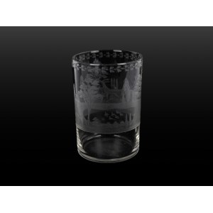 CUP WITH HUNTING SCENE