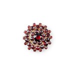 GARNET BROOCH, 14 KT YELLOW GOLD