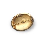 GOLD BROOCH, IN FINE GOLD COLOR