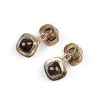PAIR OF CUFFLINKS, 14 KT GOLD WITH SMOKY QUARTZ