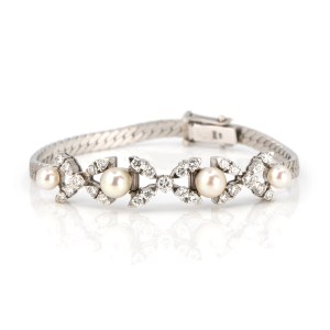 Pearl diamond bracelet