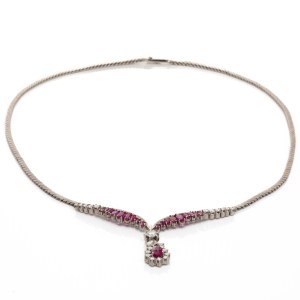 Collana di diamanti con rubino
