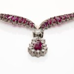 Collana di diamanti con rubino