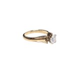 Gold ring (14k) with diamond (lab-cut)