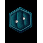 Earrings with diamonds