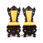 Headpiece and pair of carved Italian chairs, Renaissance - 16th century