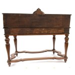 Inlaid writing desk with raised section, in walnut - Rome, 18th century