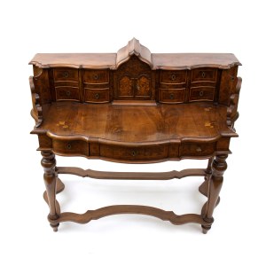 Inlaid writing desk with raised section, in walnut - Rome, 18th century