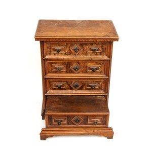 Kneeling bedside table - Lombardy-Veneto area, 18th century