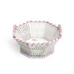 Porcelain wastebasket - Berlin, 19th century