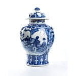 A pair of porcelain vases - China, 19th century