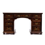 GILLOWS OF LANCASTER, English Victorian inlaid desk - First half of the 19th century