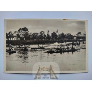 Mielec, crossing the Vistula River circa 1940.