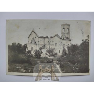 Low, destroyed church 1916