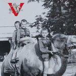 KOP Osowiec, children of KOPist on camel, Rabka Zdrój 1938