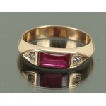 Ring with synthetic ruby. Gold (193)