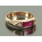 Ring with synthetic ruby. Gold (193)