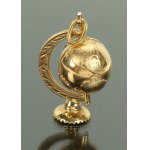 Pendant in the shape of a globe. Gold pr. 750 (194)