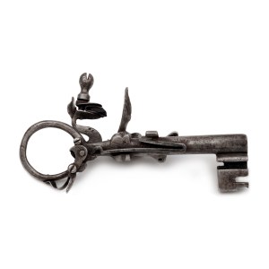 Flintlock pistol combined with a key for prison guards