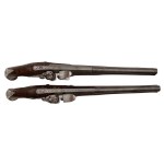 Pair of luxury flintlock pistols in silver mount, Giesu Mutti