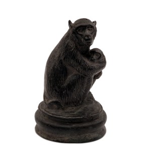 Okimono, the monkey with the monkey
