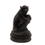 Okimono, the monkey with the monkey