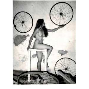 Rimaldas Vikšraitis, Nudo con ruote di bicicletta 1