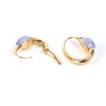 MATTIOLI, MATTIOLI Paire de boucles d'oreilles en or et calcédoine -