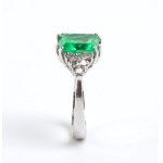 Emerald diamond ring -
