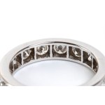 Weißgoldbandring mit Diamanten -