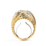 Diamond gold contrarié ring -