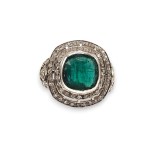 Emerald diamond gold band ring -