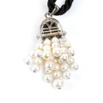 Diamond pearl gold pendant necklace -