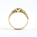 Bague en or avec rubis et diamant -