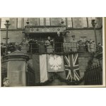 [Photo] President Wladyslaw Raczkiewicz among officials (ca. 1940).