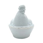 Bomboniera in the shape of a hen(Dąbrowa Górnicza, 3rd quarter of the 20th century).