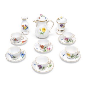 Meissen mocha service scattered flowers