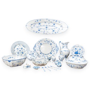 Royal Copenhagen service pieces Musselmalet