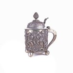 Lidded tankard