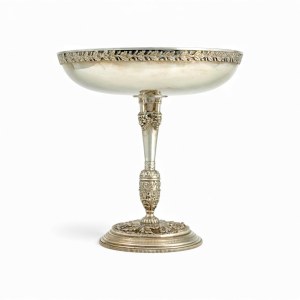 Richly decorated tazza