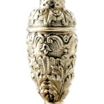 Richly decorated tazza