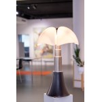 Pipistrello model 820, Gae Aulenti